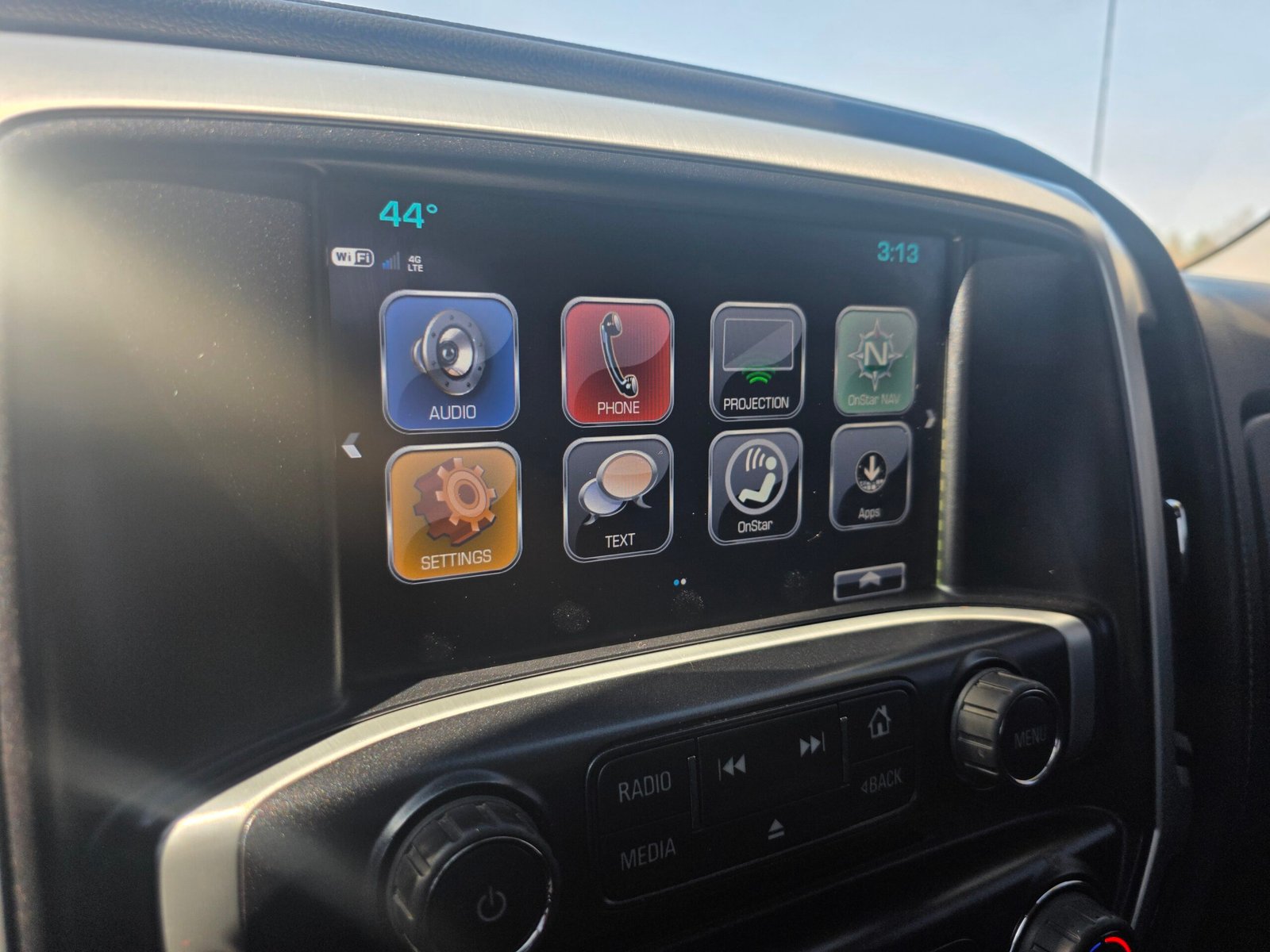 2018 GMC Sierra 1500 SLE - Photo 17